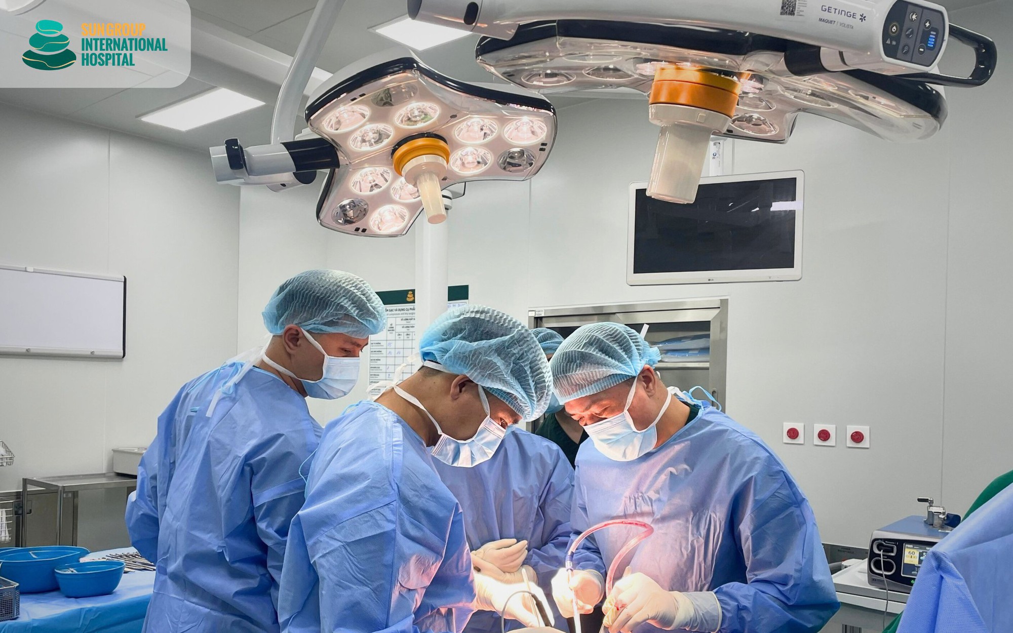 phau thuat tai benh vien mat troi ha noi 1775178620608381034254 0 0 1600 2560 crop 1775178690864662320088