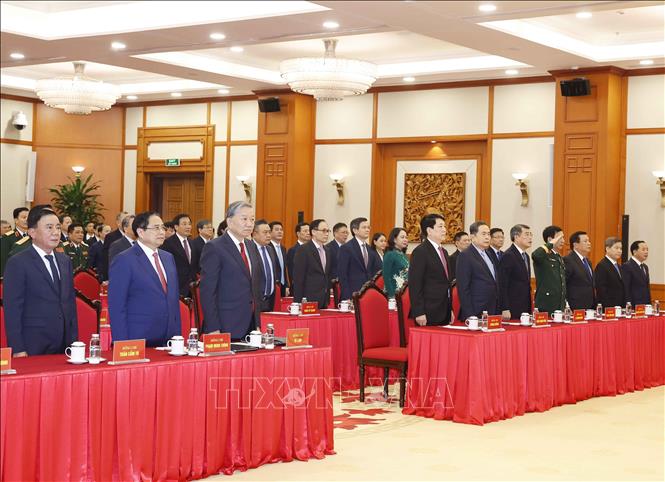 Lễ trao tặng huân chương cao quý cho lãnh đạo Đảng, Nhà nước- Ảnh 1.