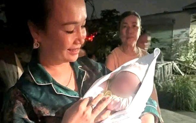 Bé gái sơ sinh bị bỏ rơi vào sáng sớm ở gần nhà văn hóa- Ảnh 3.