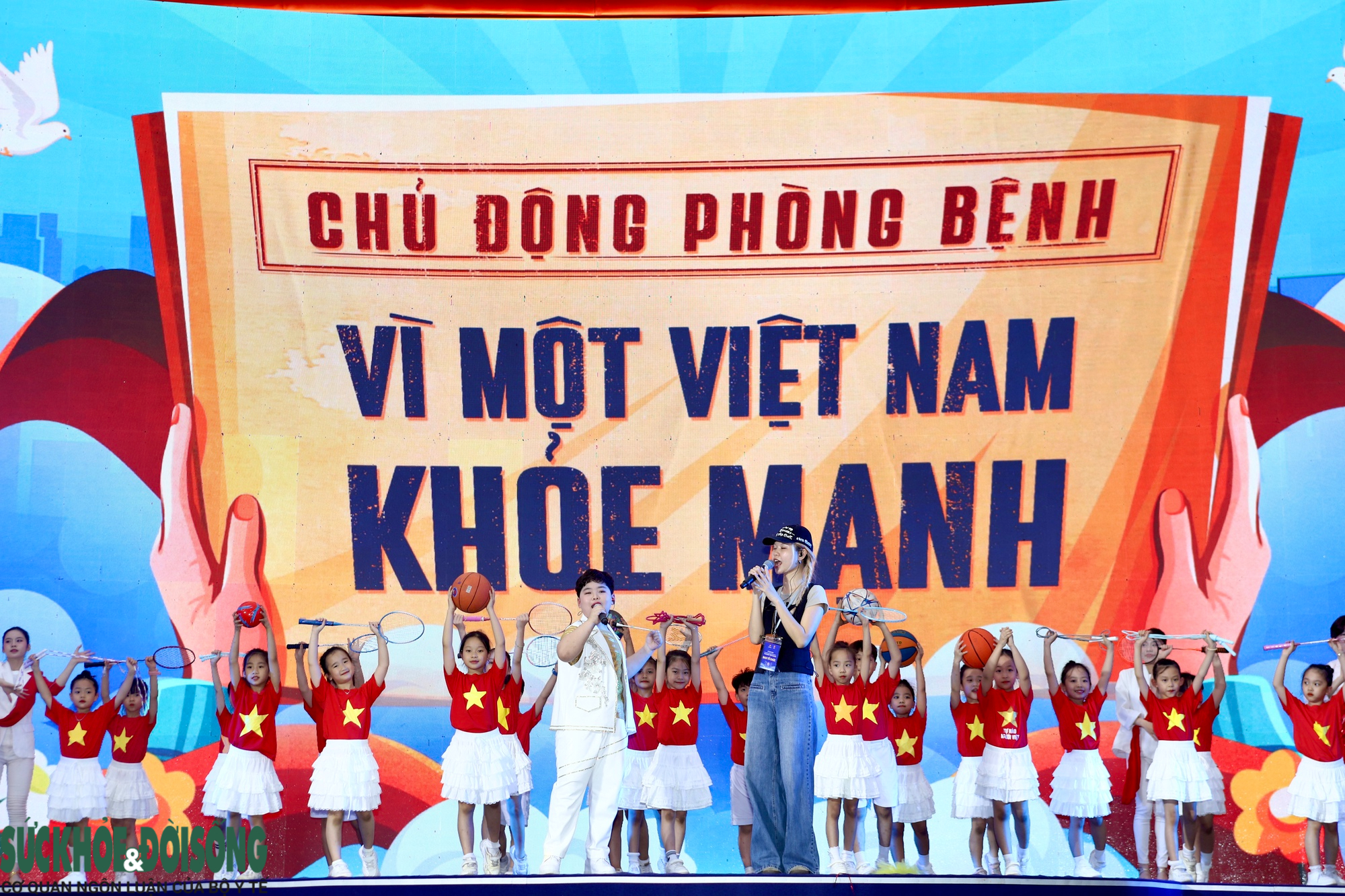 Hoàn tất tổng duyệt, sẵn sàng cho Lễ mít tinh Ngày Sức khỏe toàn dân- Ảnh 8. Hoàn tất tổng duyệt, sẵn sàng cho Lễ mít tinh Ngày Sức khỏe toàn dân- Ảnh 8.