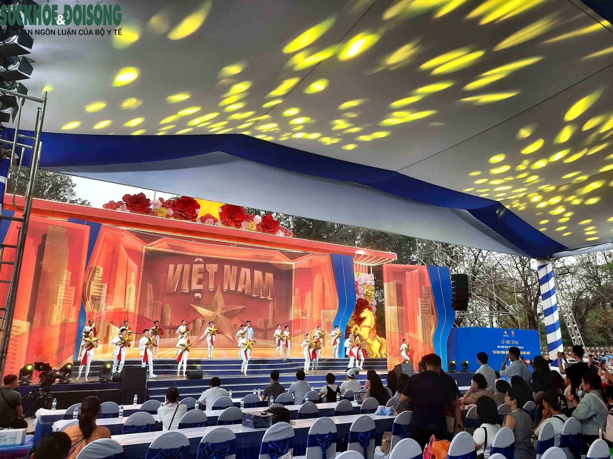 Hoàn tất tổng duyệt, sẵn sàng cho Lễ mít tinh Ngày Sức khỏe toàn dân- Ảnh 15. Hoàn tất tổng duyệt, sẵn sàng cho Lễ mít tinh Ngày Sức khỏe toàn dân- Ảnh 15.