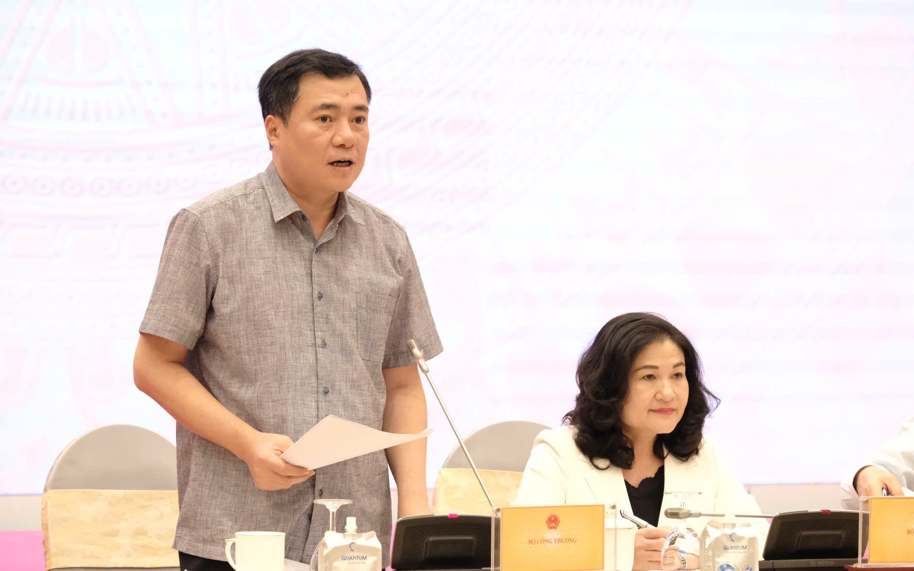 Thứ trưởng Bộ Công Thương: Đảm bảo nguồn cung xăng dầu đến hết tháng 4/2026