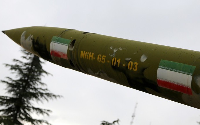 Vũ khí 'nở hoa' thành 'mưa bom chùm' của Iran xuyên thủng lá chắn tên lửa Israel- Ảnh 1. Bị Mỹ oanh tạc dữ dội nhưng Iran vẫn giữ được 50% sức mạnh tên lửa và UAV