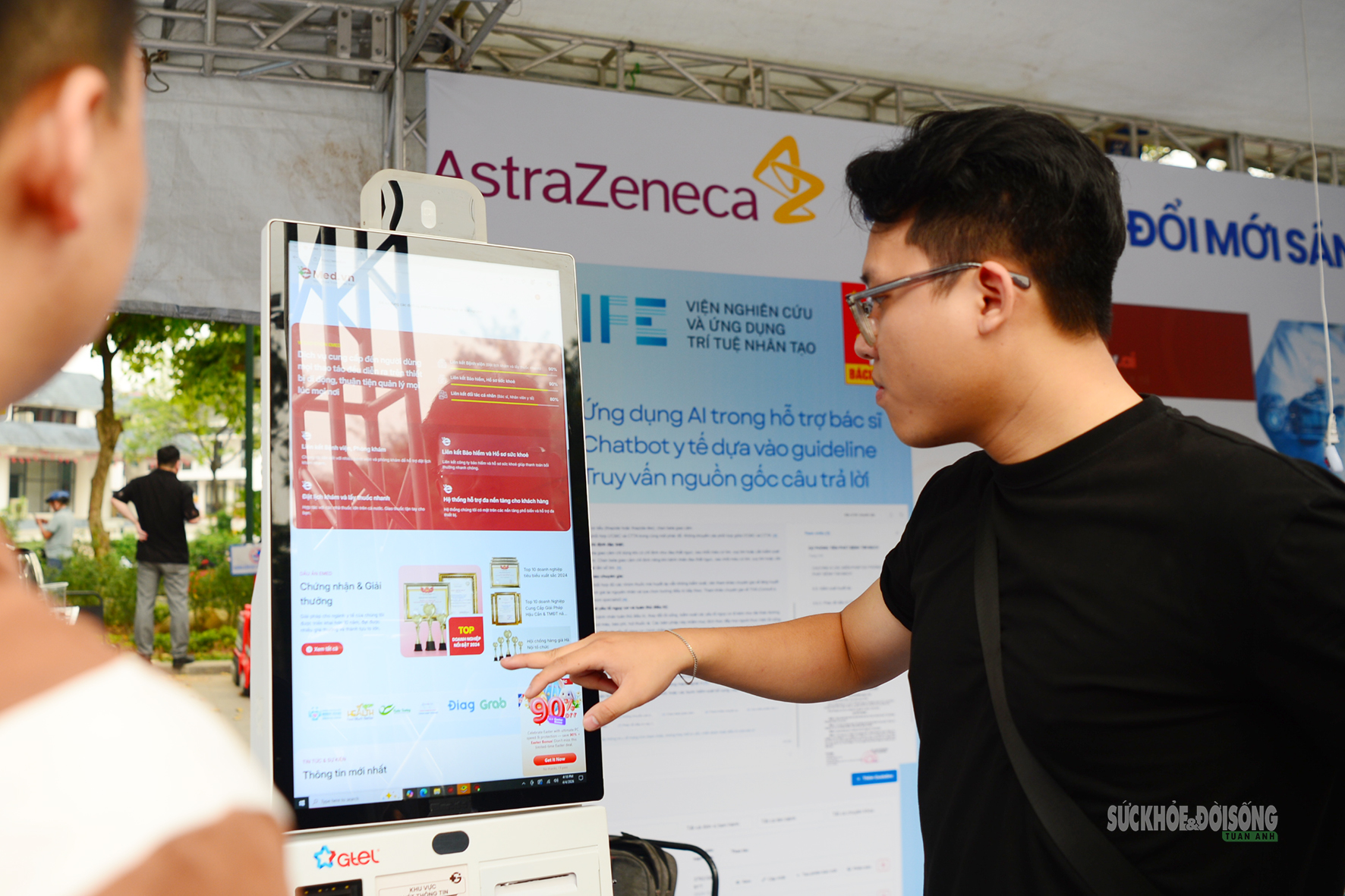 Rộn ràng trước ngày diễn ra Lễ mít tinh Ngày Sức khỏe toàn dân 7/4- Ảnh 7. Rộn ràng trước ngày diễn ra Lễ mít tinh Ngày Sức khỏe toàn dân 7/4- Ảnh 7.