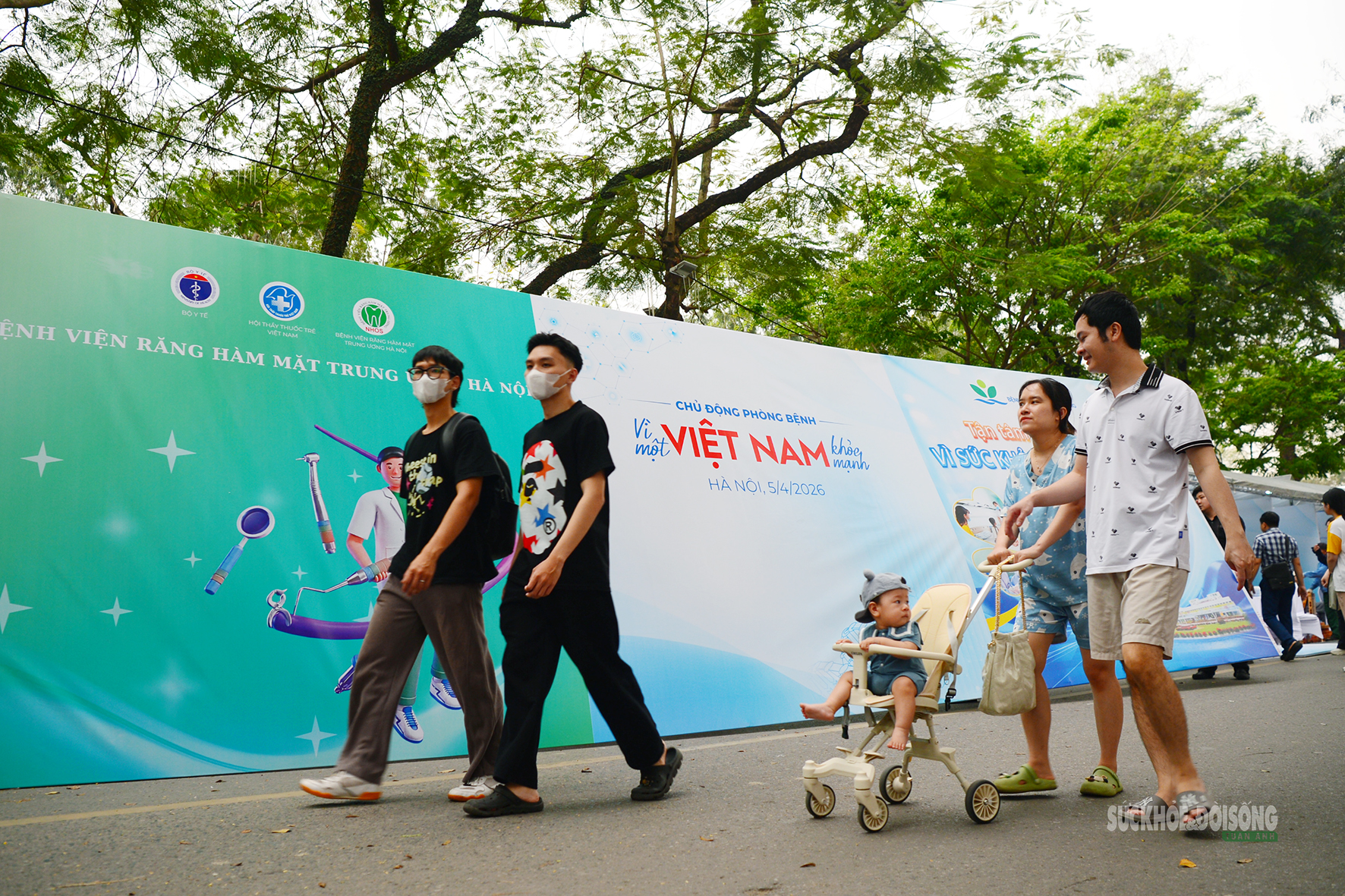 Rộn ràng trước ngày diễn ra Lễ mít tinh Ngày Sức khỏe toàn dân 7/4- Ảnh 1. Rộn ràng trước ngày diễn ra Lễ mít tinh Ngày Sức khỏe toàn dân 7/4- Ảnh 1.