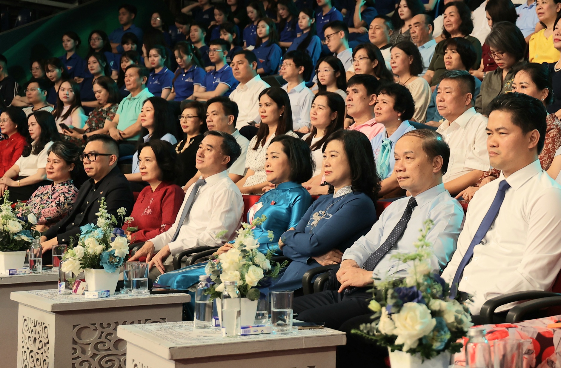 Phó Chủ tịch Quốc hội Nguyễn Thị Thanh: Chủ động chăm sóc sức khỏe, nền tảng cho phát triển bền vững- Ảnh 3.