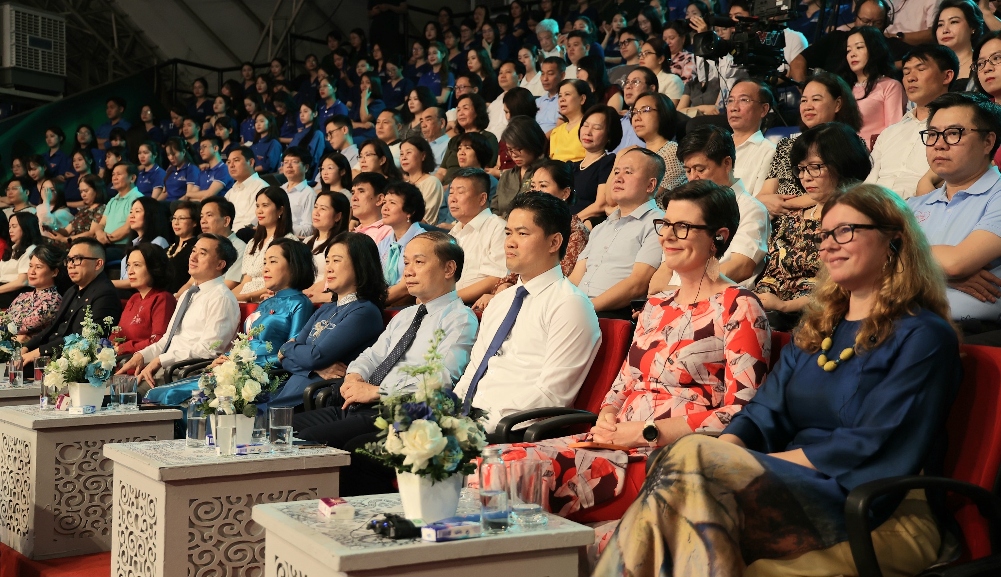 Phó Chủ tịch Quốc hội Nguyễn Thị Thanh: Chủ động chăm sóc sức khỏe, nền tảng cho phát triển bền vững- Ảnh 1.