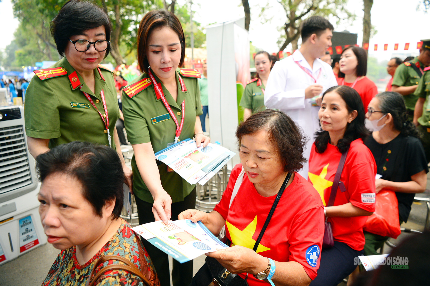 Ngày Sức khỏe toàn dân 7/4: Lan tỏa tinh thần sống khỏe từ cộng đồng- Ảnh 5. Ngày Sức khỏe toàn dân 7/4: Lan tỏa tinh thần sống khỏe từ cộng đồng- Ảnh 5.