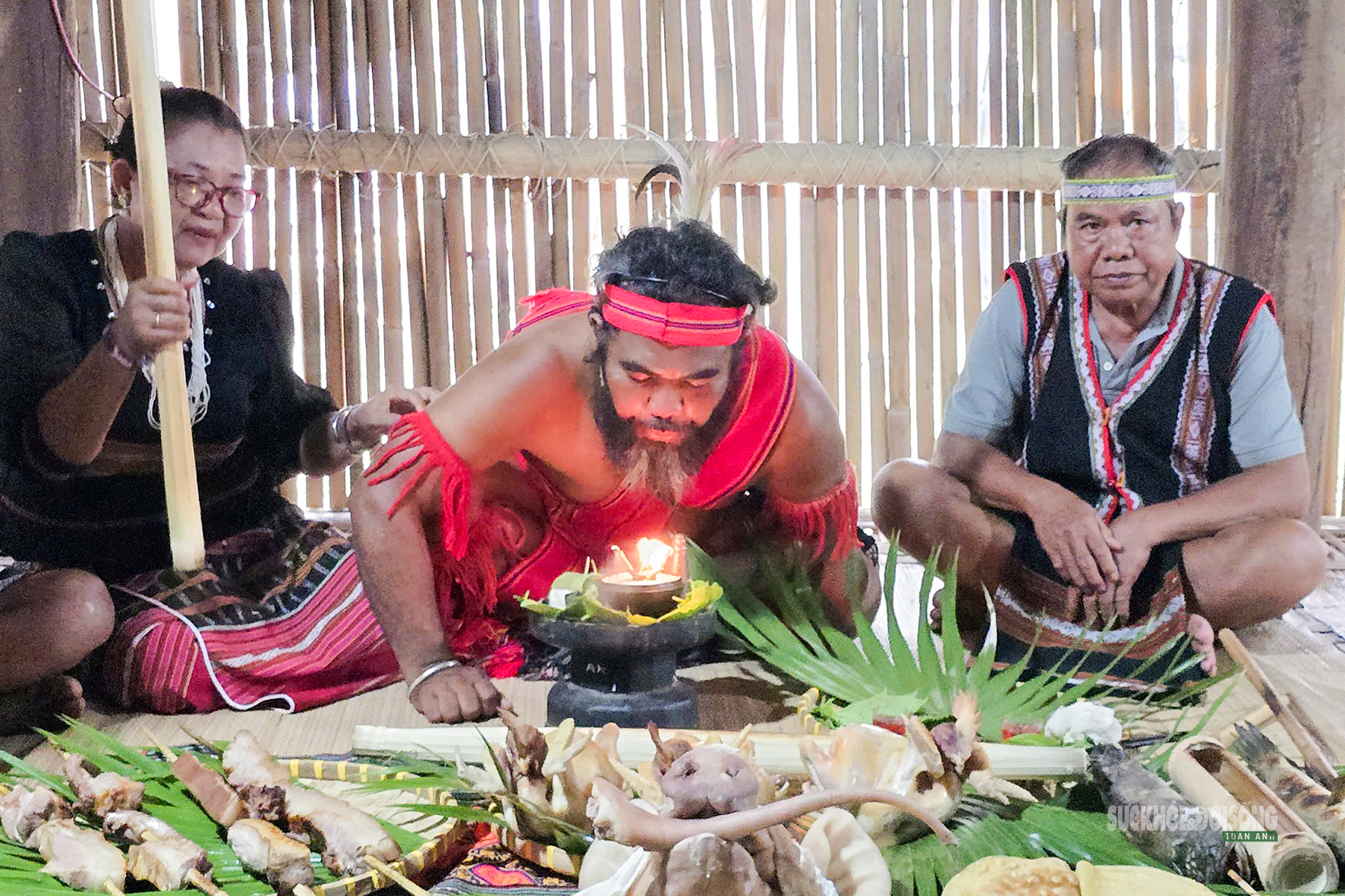 Theo nhịp cồng chiêng vào lễ cầu an của người S'tiêng- Ảnh 7. Theo nhịp cồng chiêng vào lễ cầu an của người S'tiêng- Ảnh 7.