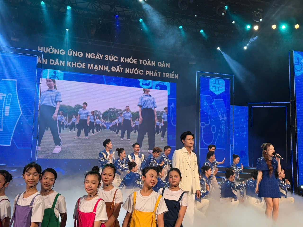 Ngày Sức khỏe toàn dân 2026: Nhân dân khỏe mạnh, đất nước phát triển- Ảnh 2. Ngày Sức khỏe toàn dân 2026: Nhân dân khỏe mạnh, đất nước phát triển- Ảnh 2.