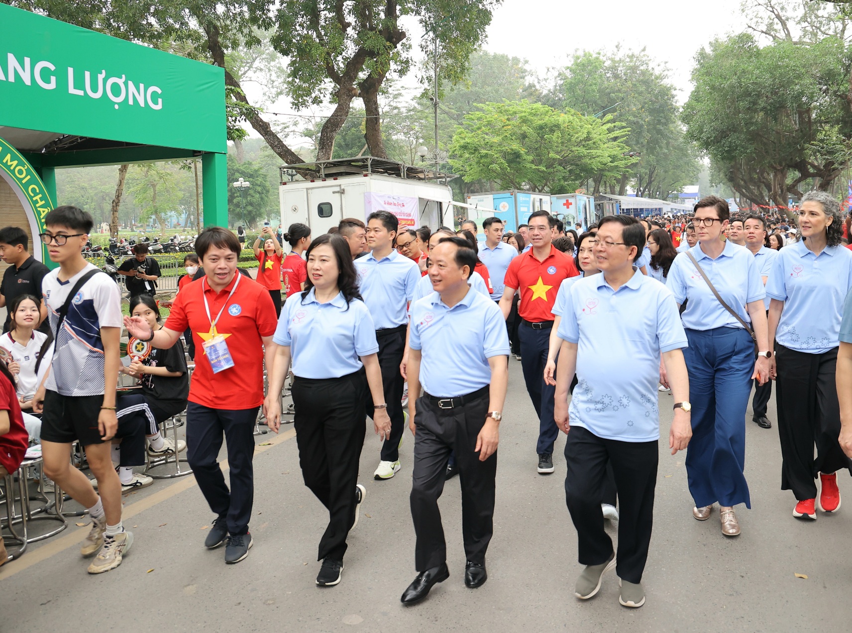 Bộ trưởng Bộ Y tế Đào Hồng Lan: Chủ động phòng bệnh để mỗi người dân sống khỏe hơn mỗi ngày- Ảnh 3. Bộ trưởng Bộ Y tế Đào Hồng Lan: Chủ động phòng bệnh để mỗi người dân sống khỏe hơn mỗi ngày- Ảnh 3.
