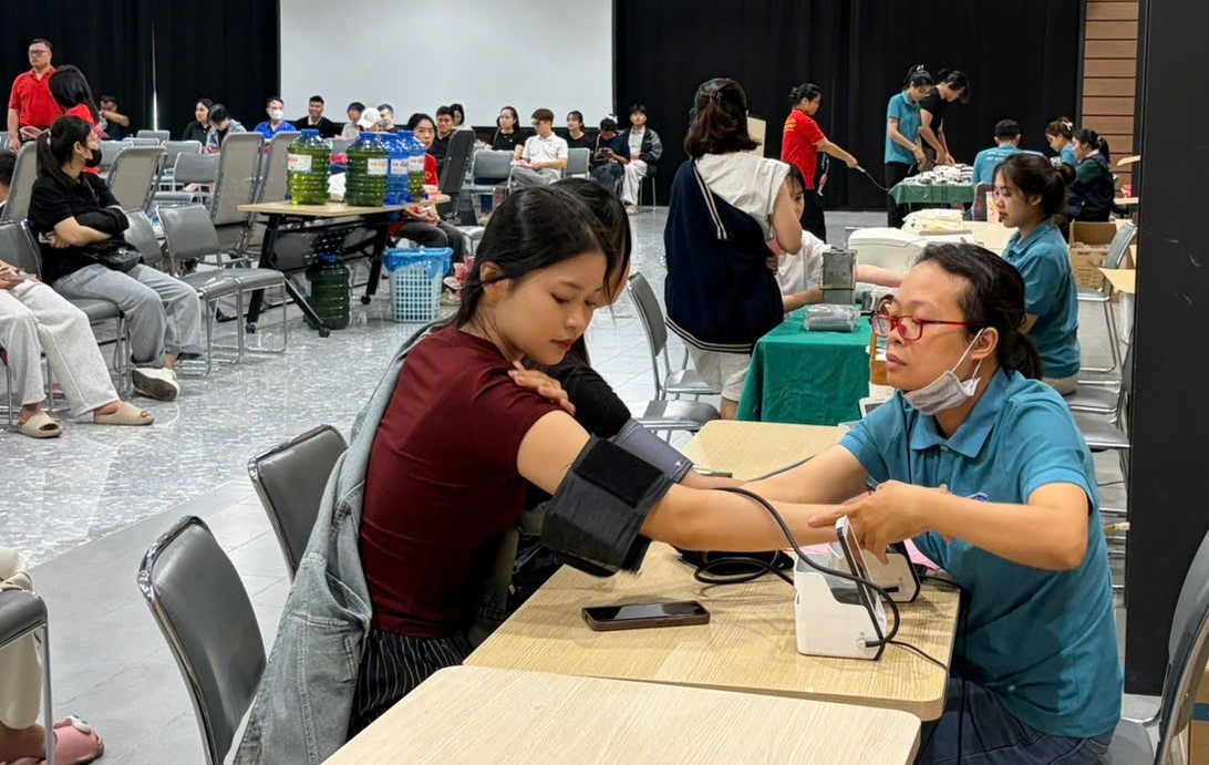 Lan tỏa nghĩa cử hiến máu tình nguyện hưởng ứng Ngày Sức khỏe toàn dân 7/4 tại Hải Phòng- Ảnh 3.