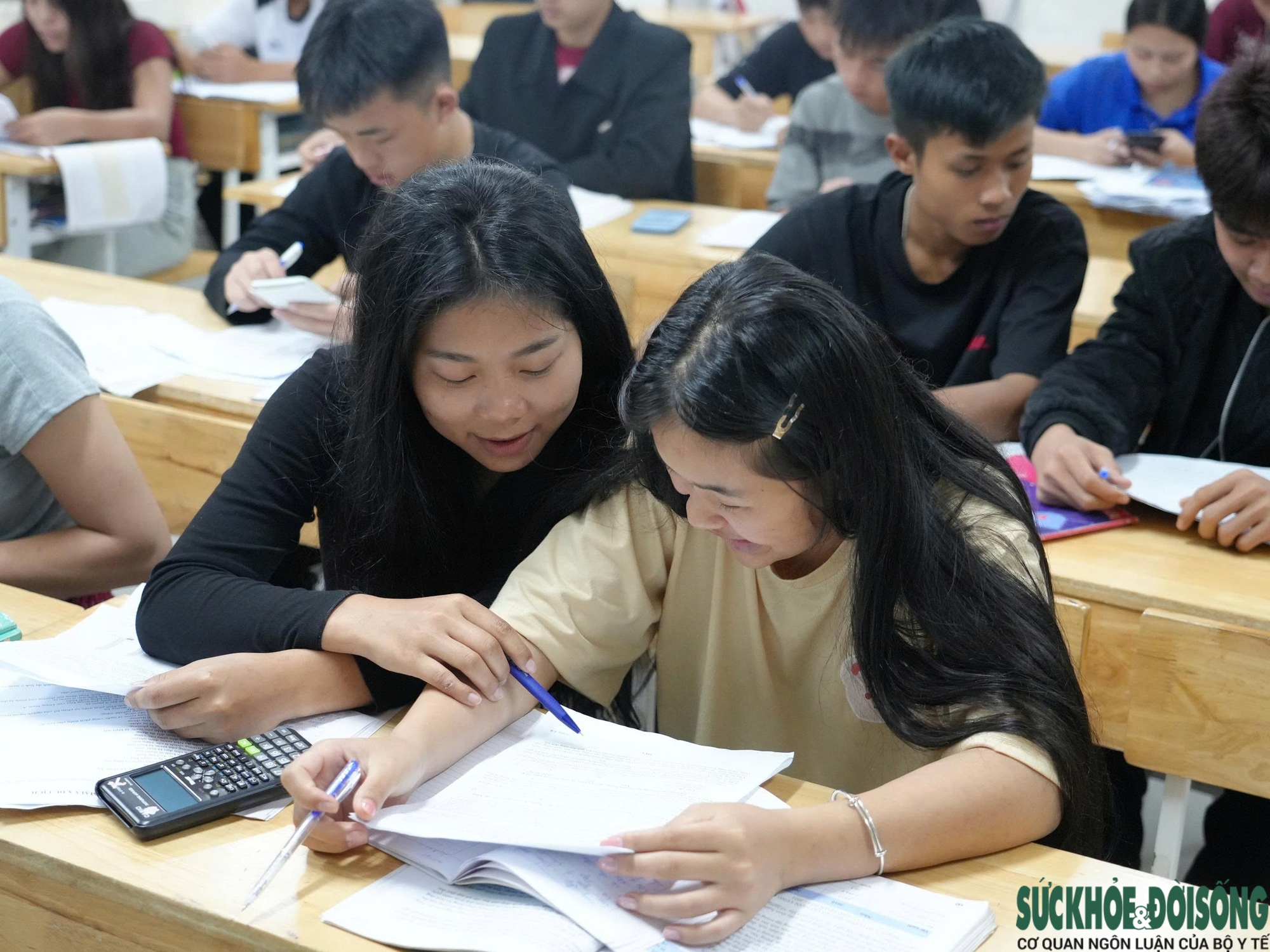 Trường học 'mặc áo' bán trú, vận hành như nội trú- Ảnh 2.