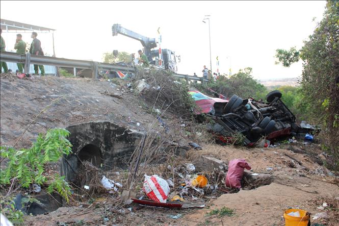 Vụ xe ô tô lao xuống vực ở Lâm Đồng: Thăm hỏi các nạn nhân đang điều trị tại bệnh viện- Ảnh 3.