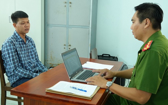 Khởi tố, bắt tạm giam đối tượng lừa đảo chiếm đoạt tài sản bằng hình thức đổi ngoại tệ- Ảnh 2.