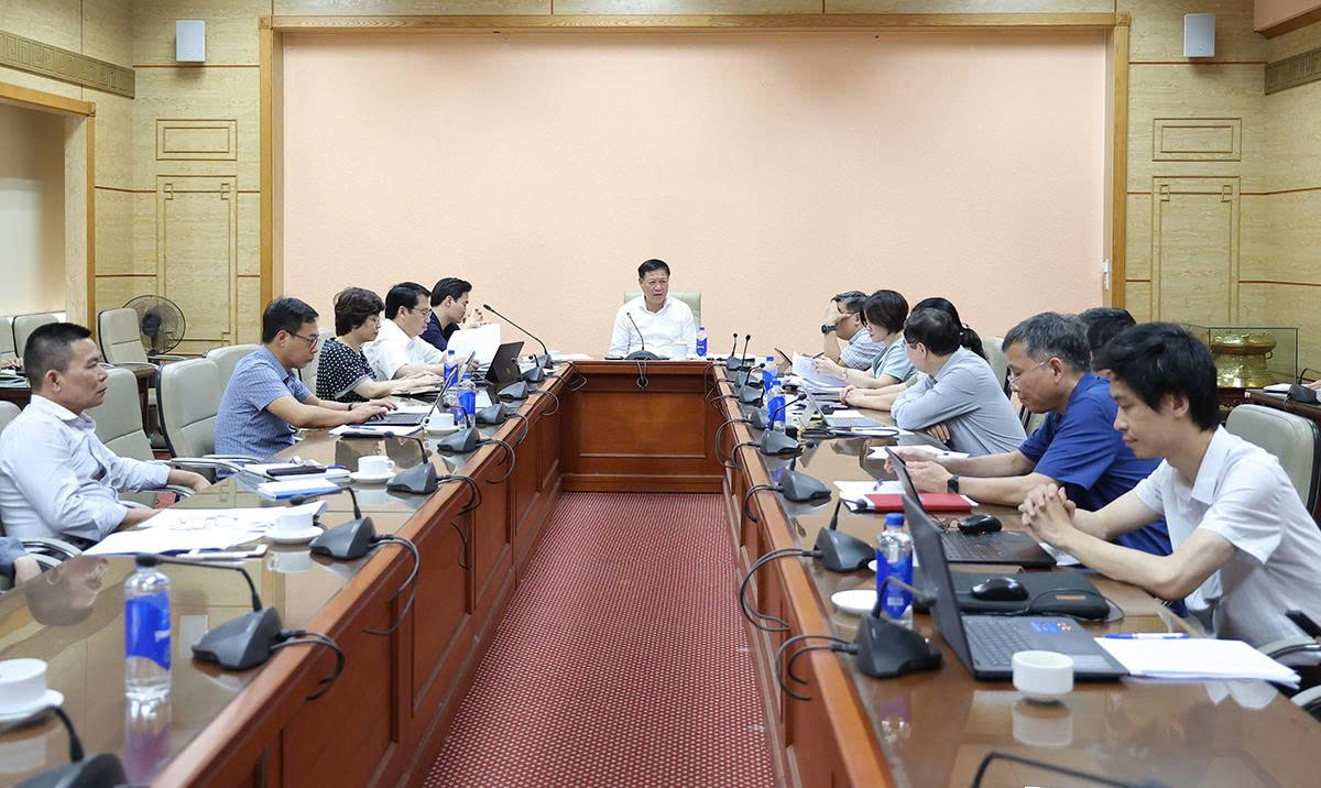 Đẩy nhanh tiến độ hoàn thiện thể chế, nâng cao hiệu lực, hiệu quả quản lý nhà nước về an toàn thực phẩm- Ảnh 8. Đẩy nhanh tiến độ hoàn thiện thể chế, nâng cao hiệu lực, hiệu quả quản lý nhà nước về an toàn thực phẩm- Ảnh 8.