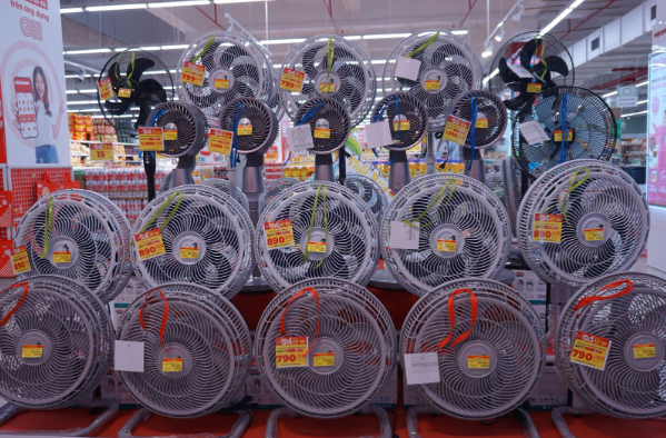 Điện lạnh vào mùa: Sức mua 'tăng nhiệt' trước đợt nắng nóng cao điểm- Ảnh 3.