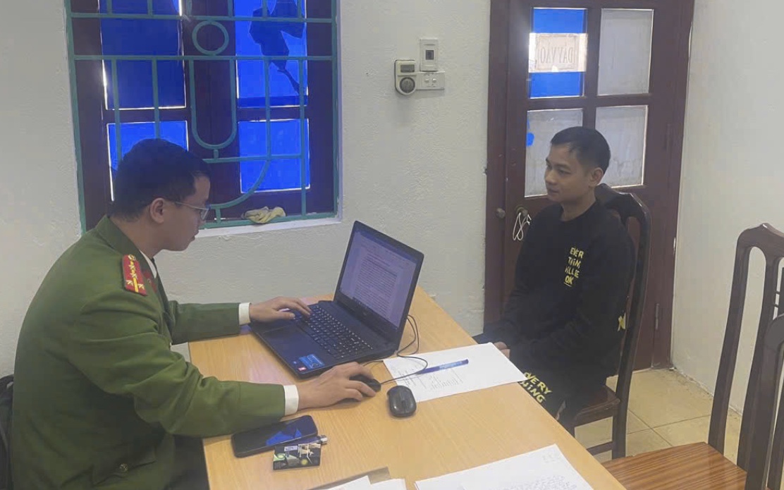 Tạm giữ hình sự Bùi Văn Hùng SN 2005 vi phạm nồng độ cồn, lái xe tông CSGT gãy chân- Ảnh 2.