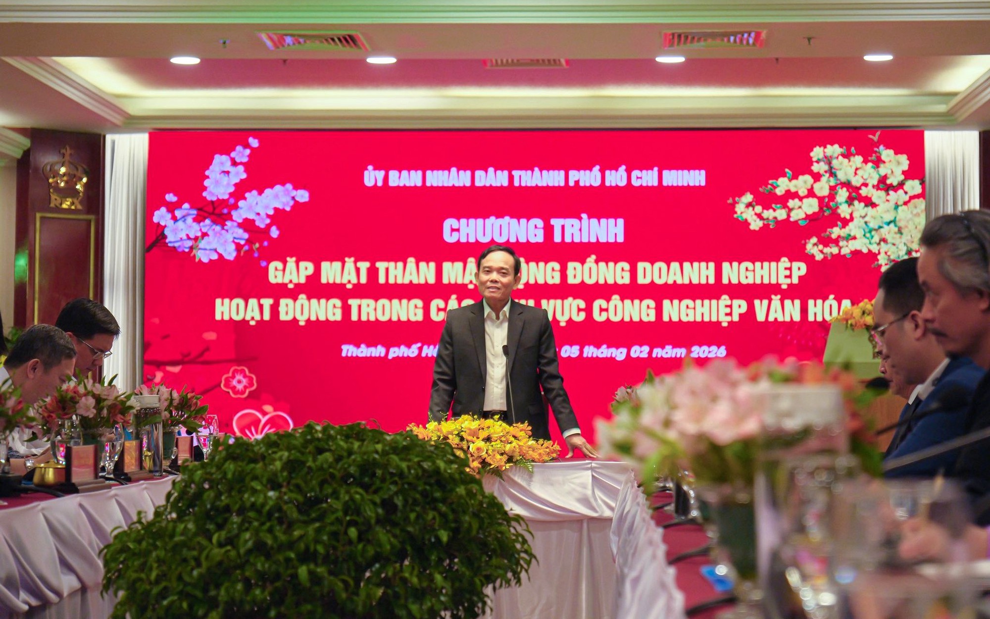 Toàn cảnh đại lộ Nguyễn Văn Linh trước đề xuất xây dựng đường trên cao- Ảnh 7.