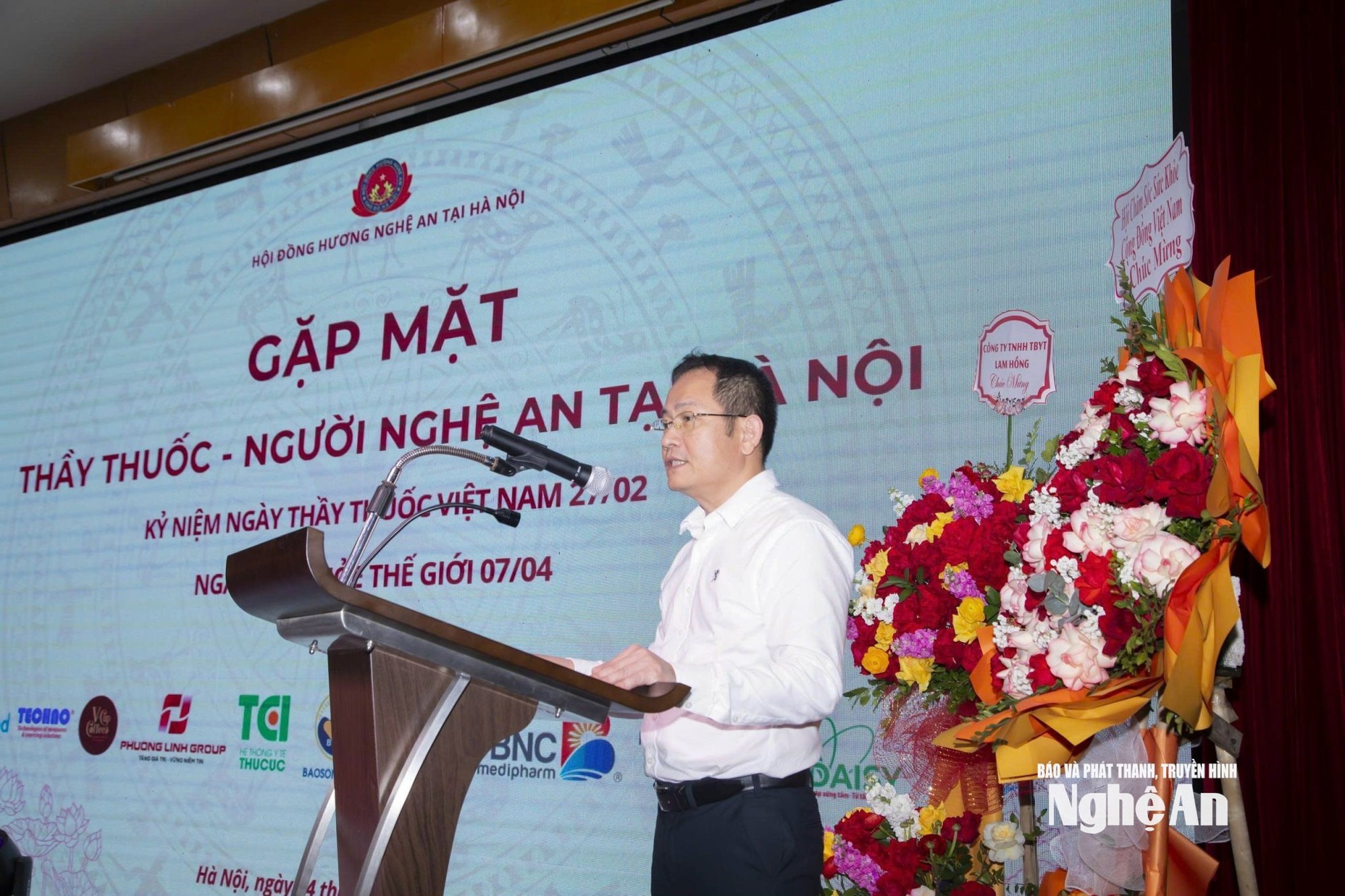 Thầy thuốc Nghệ An tại Hà Nội lan tỏa y đức, hướng về quê hương- Ảnh 4.