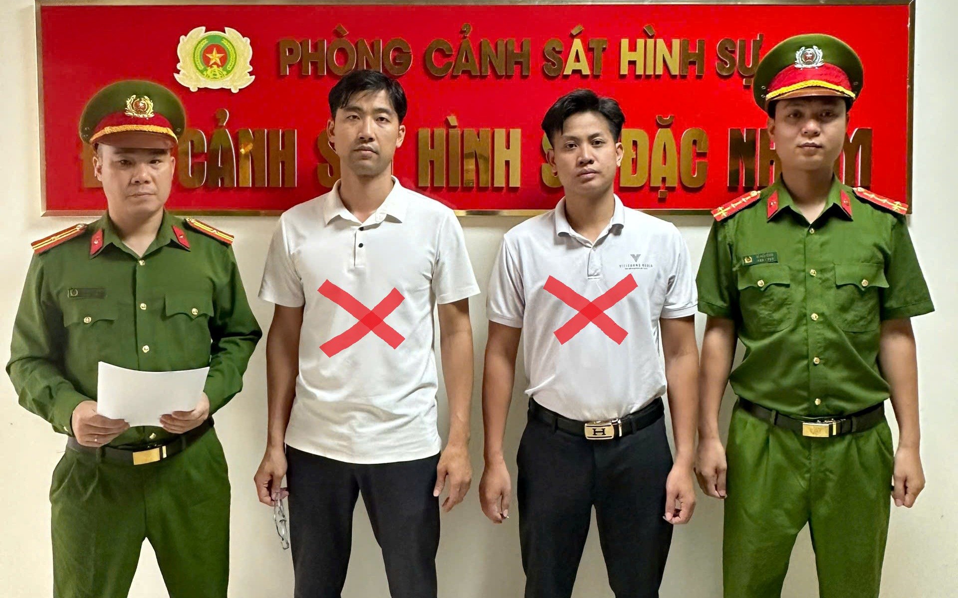 Quán lẩu trên đường Nguyễn Tất Thành bốc cháy ngùn ngụt- Ảnh 2. Hé lộ thủ đoạn chiếm đoạt tài sản của Quản trị viên có nhiều Fanpage lớn nhất Hải Phòng