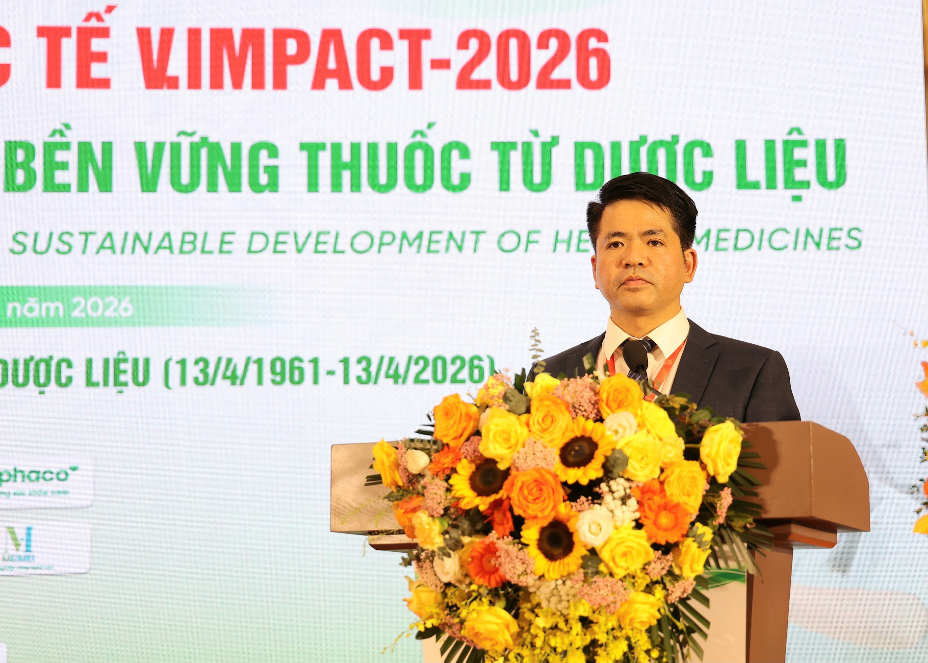 Đổi mới sáng tạo để đưa 'kho báu' dược liệu thành trụ cột trong chăm sóc sức khỏe, phát triển kinh tế- Ảnh 2.