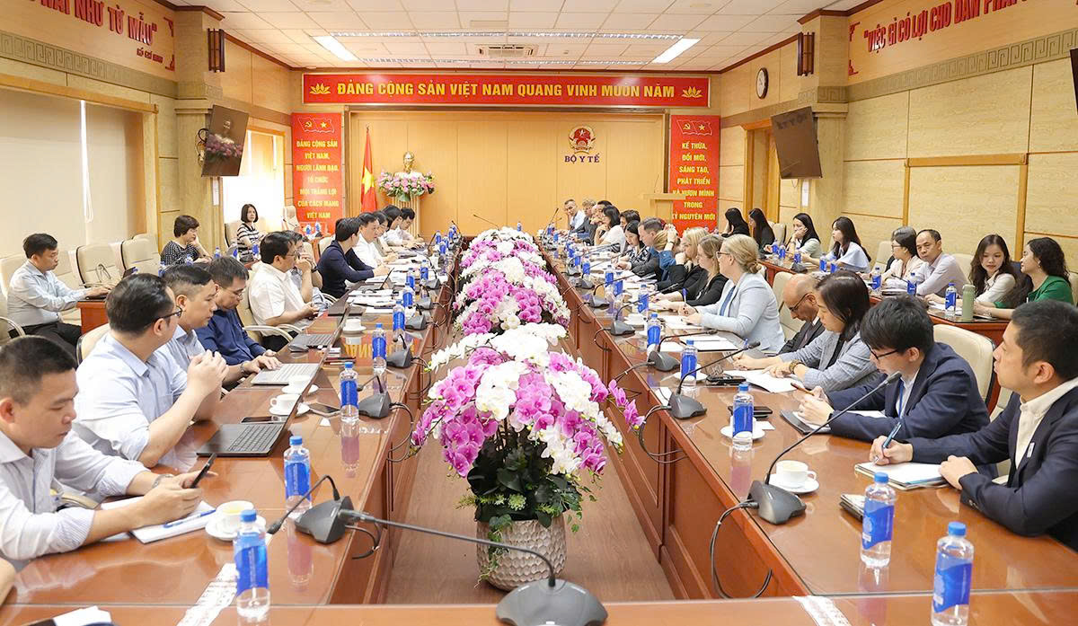 Bộ Y tế lắng nghe, tiếp thu ý kiến trong thực hiện Nghị định 46 để hoàn thiện chính sách ATTP- Ảnh 7. Bộ Y tế lắng nghe, tiếp thu ý kiến trong thực hiện Nghị định 46 để hoàn thiện chính sách ATTP- Ảnh 7.