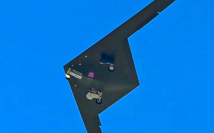 UAV tàng hình RQ-180 của Mỹ xuất hiện ở Hy Lạp hé lộ nhiệm vụ do thám tối mật