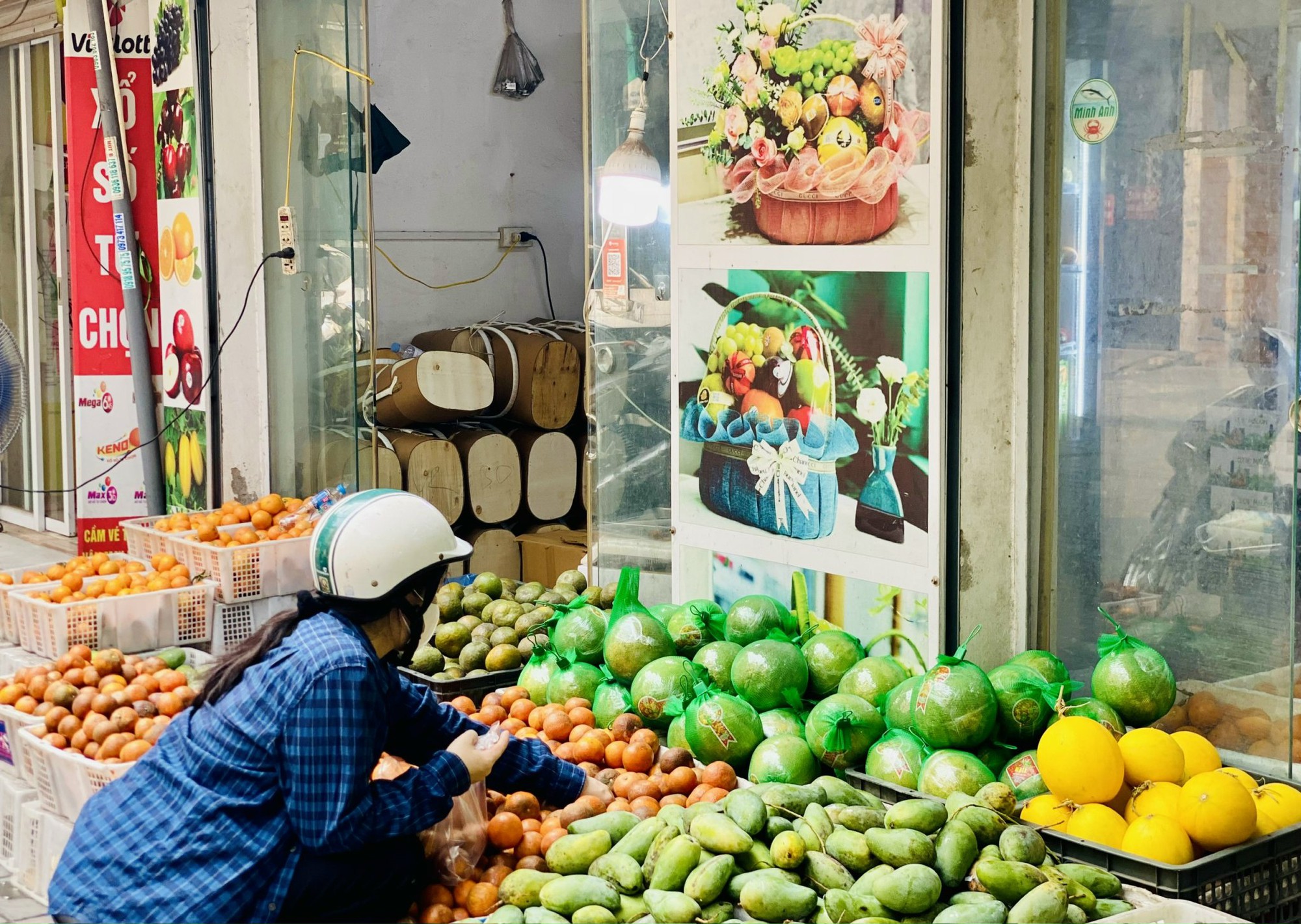 Một loại xoài Việt đang bán đầy chợ giá chỉ hơn chục nghìn đồng/kg, tiểu thương tiêu thụ hàng tạ mỗi ngày ai nhìn cũng muốn mua- Ảnh 2.