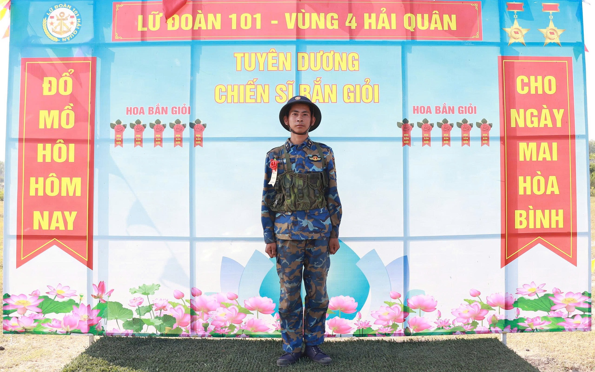 Chiến sĩ mới nén nỗi buồn ngày nhập ngũ, lập công trên thao trường