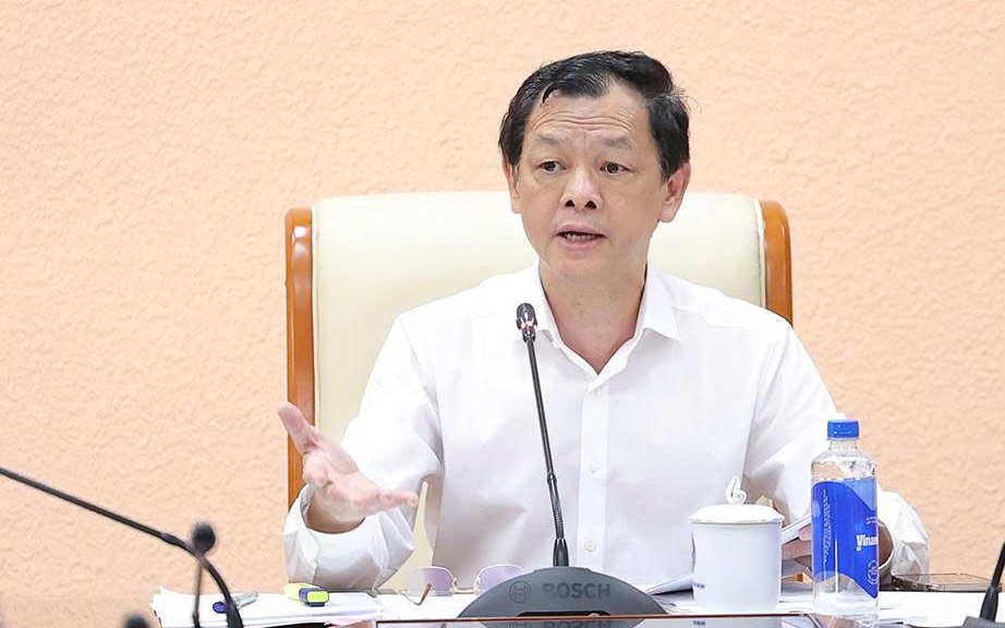 Đẩy nhanh chuyển đổi số y tế, tạo nền tảng cho môi trường số văn minh, hiệu quả trên mọi lĩnh vực- Ảnh 3. Hoàn thiện tiêu chuẩn cơ sở dữ liệu Quốc gia về y tế, tăng tốc chuyển đổi số phục vụ người dân tốt hơn