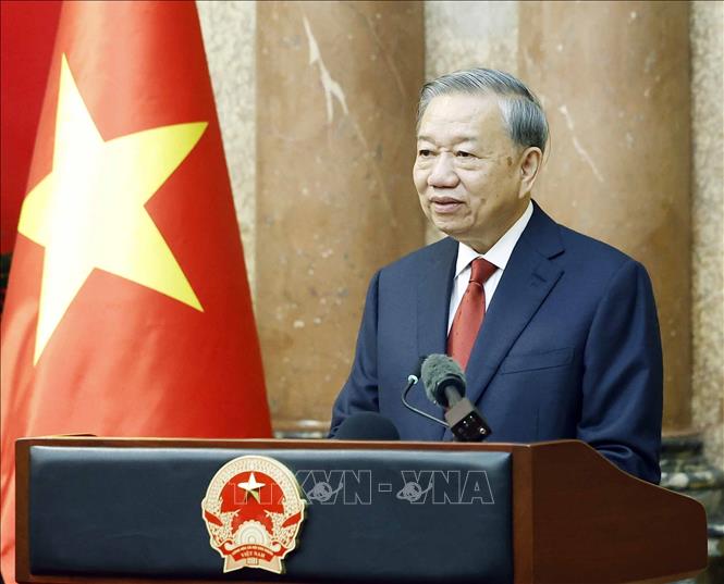 Bàn giao công tác giữa Tổng Bí thư, Chủ tịch nước Tô Lâm và nguyên Chủ tịch nước Lương Cường- Ảnh 5.