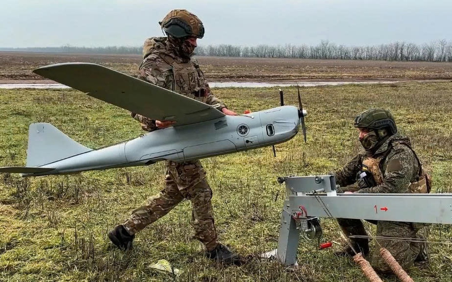 Nga tìm lời giải cho "vùng tử thần" ở Ukraine bằng bầy đàn UAV