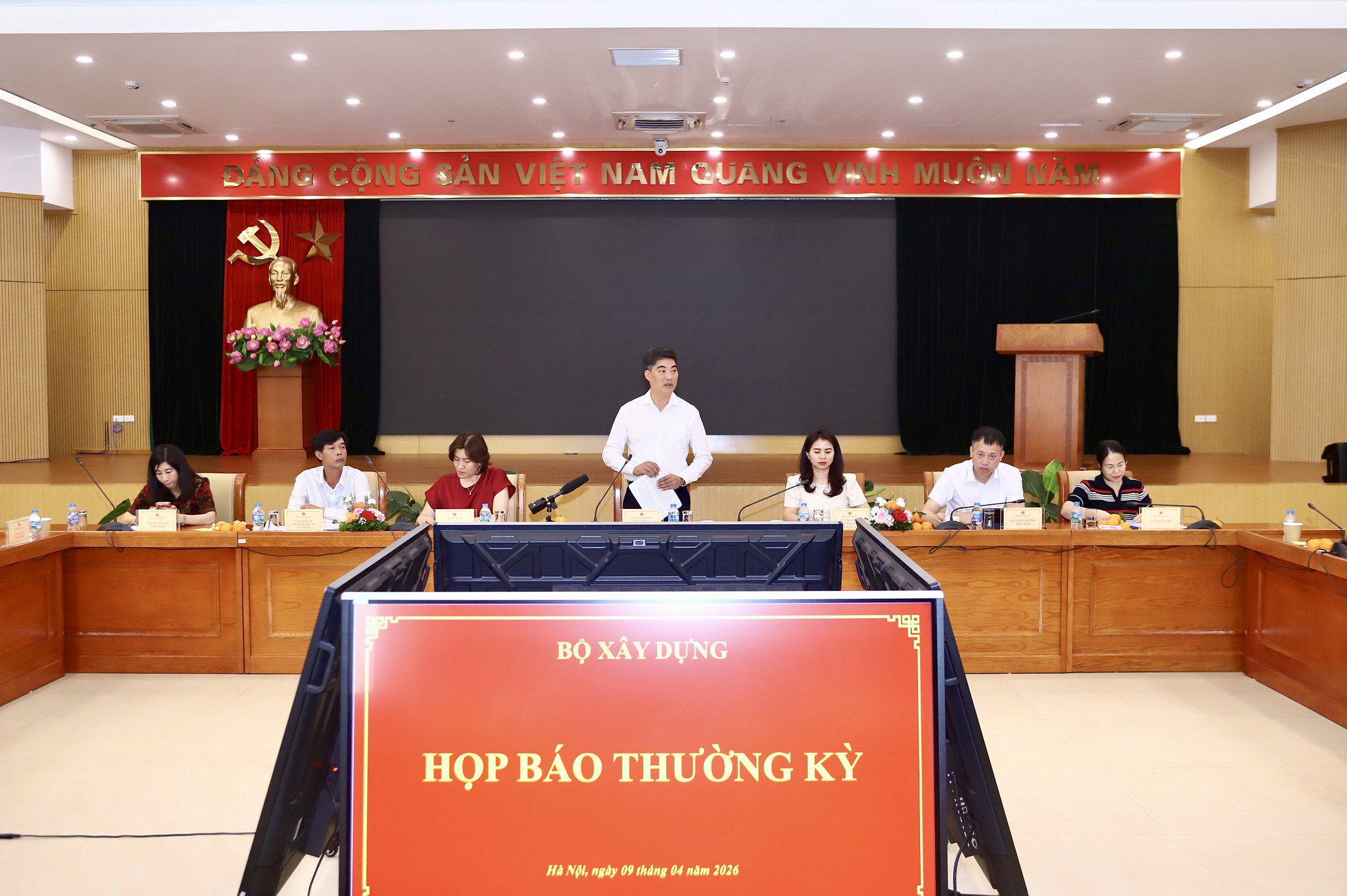 Bộ Xây dựng thúc tiến độ nhà ở xã hội, đôn đốc địa phương có chỉ tiêu cao- Ảnh 2.