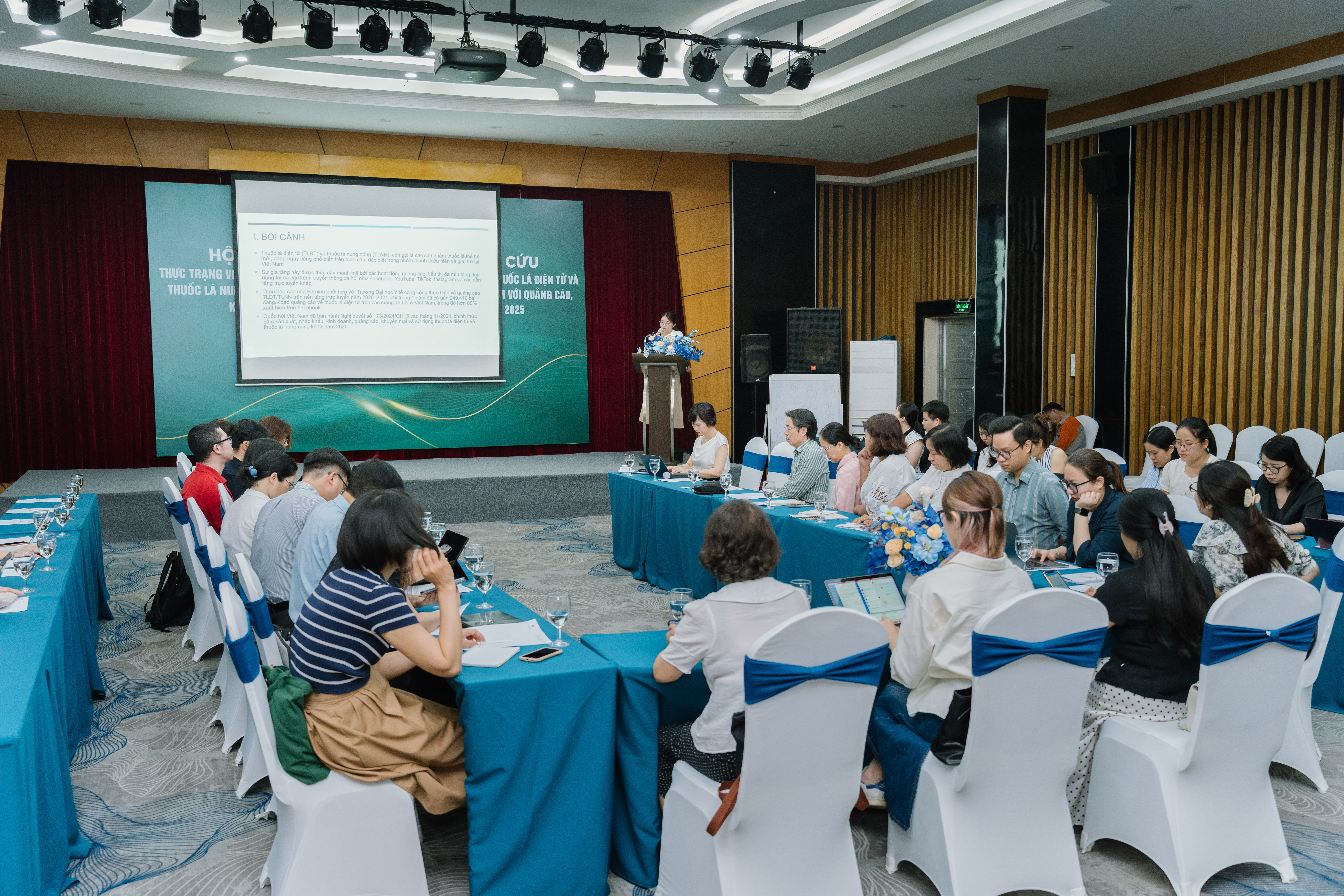 Gần 38% sinh viên cho rằng thuốc lá điện tử không chứa nicotine, quảng cáo 'ngầm' để tiếp cận giới trẻ- Ảnh 4. Gần 38% sinh viên cho rằng thuốc lá điện tử không chứa nicotine, quảng cáo 'ngầm' để tiếp cận giới trẻ- Ảnh 4.