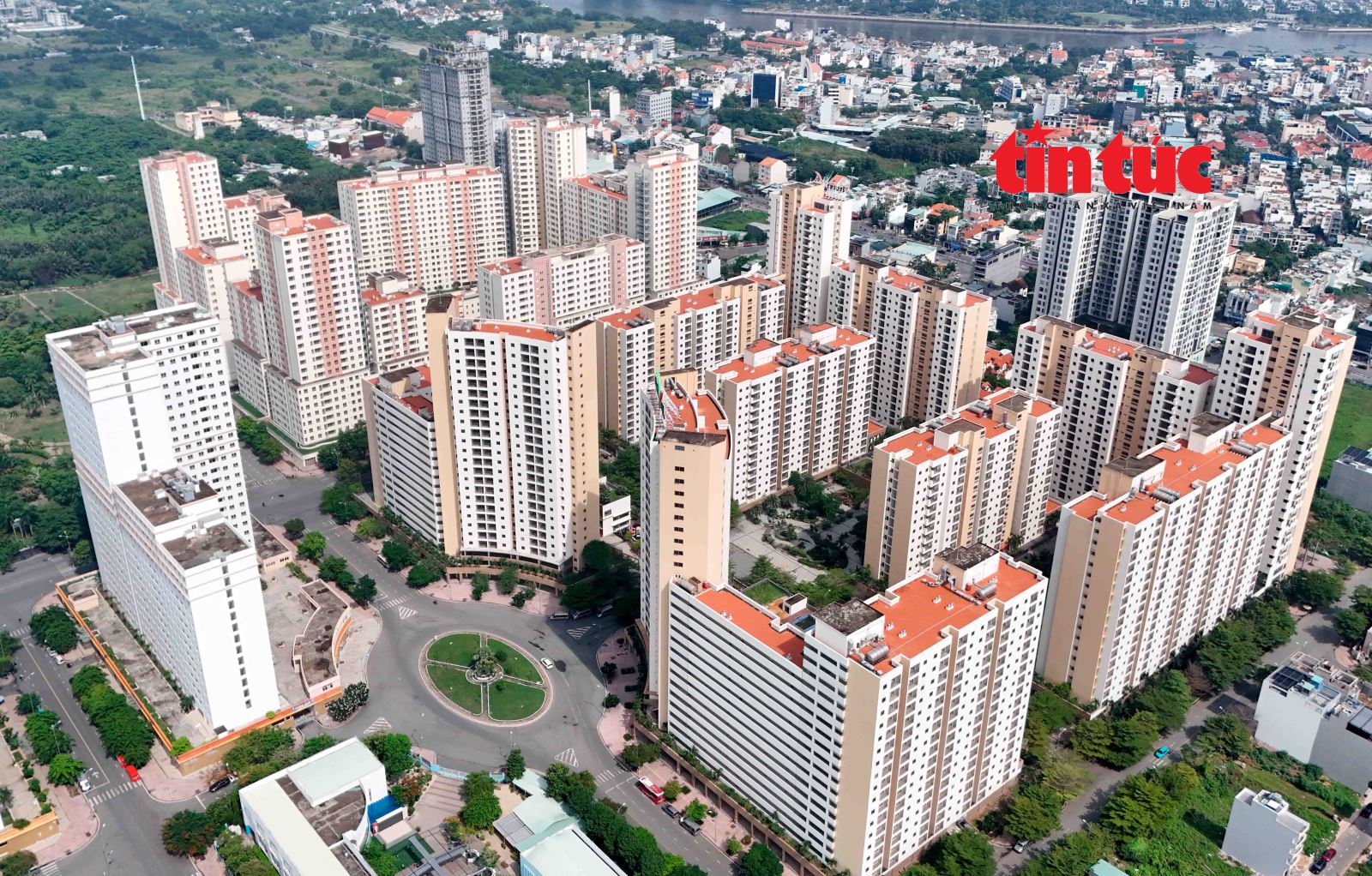 Nguồn cung thị trường căn hộ tăng mạnh tại Hà Nội và TP Hồ Chí Minh- Ảnh 1. Nguồn cung thị trường căn hộ tăng mạnh tại Hà Nội và TP Hồ Chí Minh- Ảnh 1.