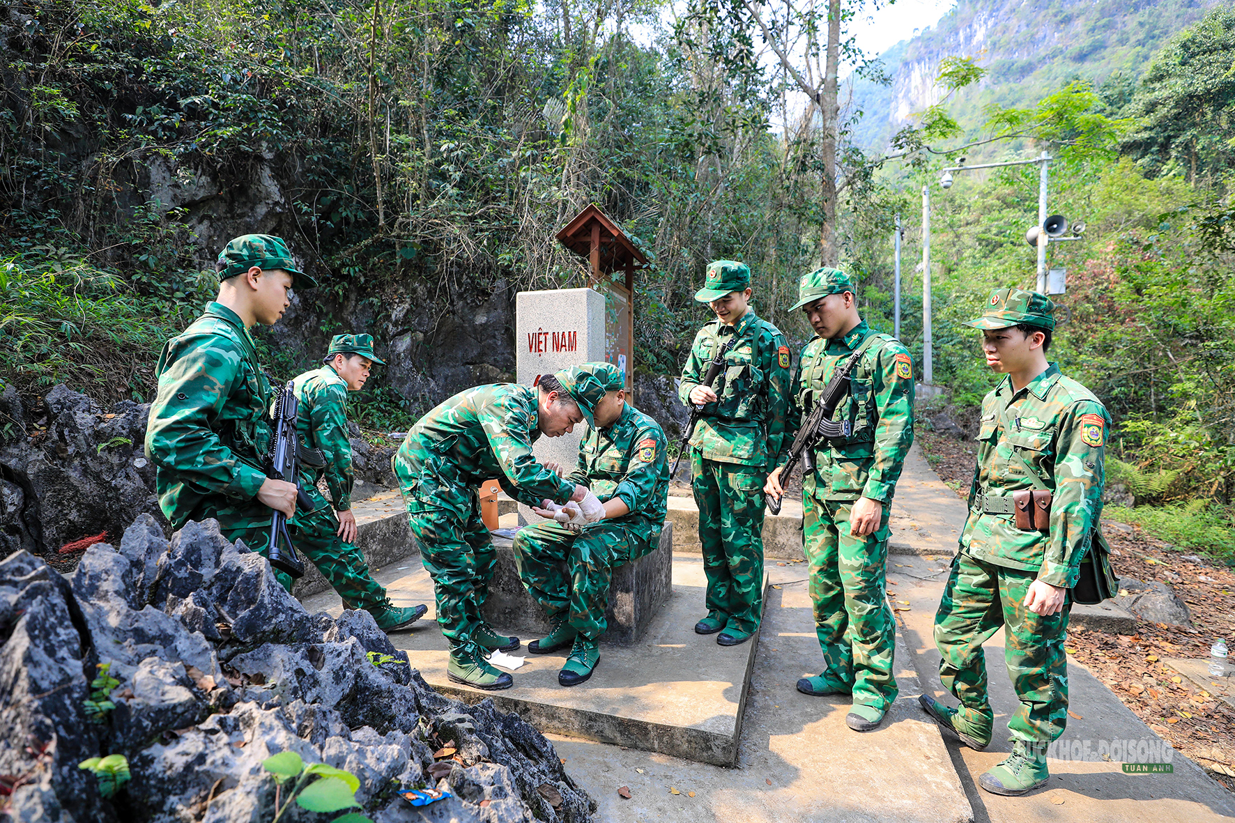 'Trạm xá di động' giữa đại ngàn biên giới- Ảnh 4.