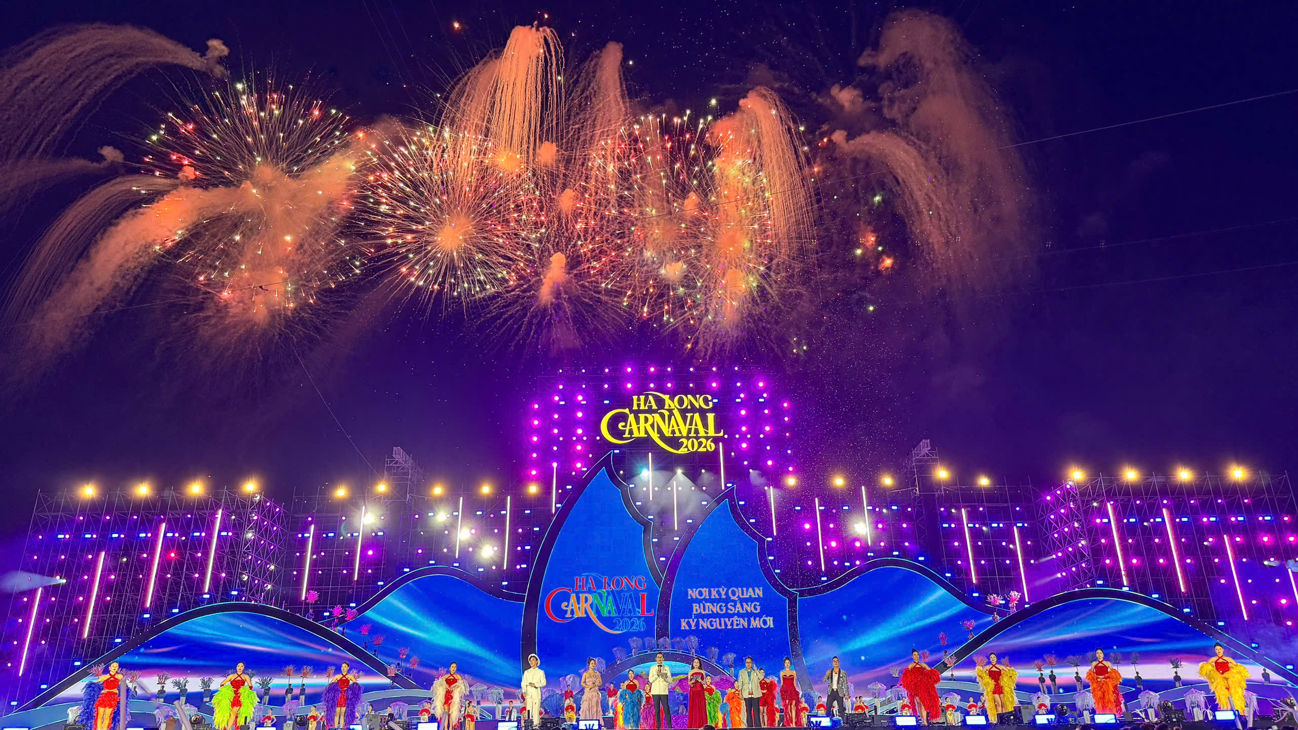 'Bữa tiệc cảm xúc' đêm nghệ thuật Carnaval Hạ Long 2026- Ảnh 1.