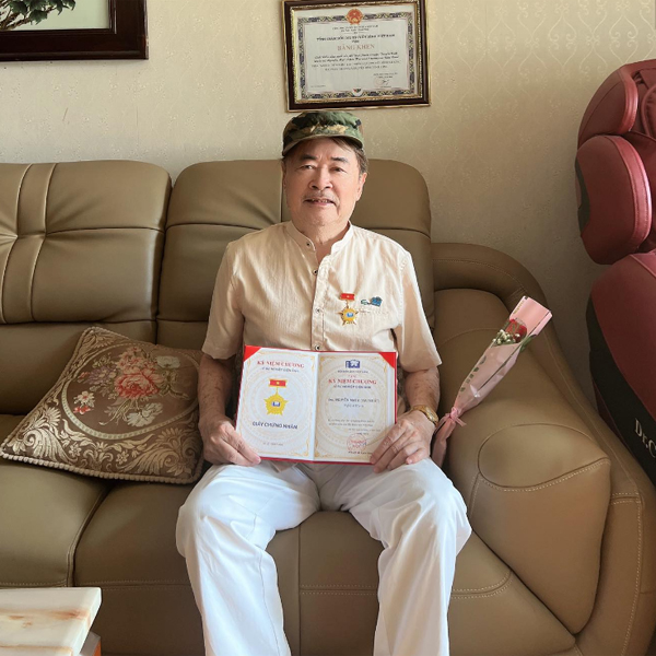 Tuổi xế chiều bình yên bên con cháu của nam nghệ sĩ đóng vai phản diện trong phim 'Biệt động Sài Gòn'- Ảnh 3.