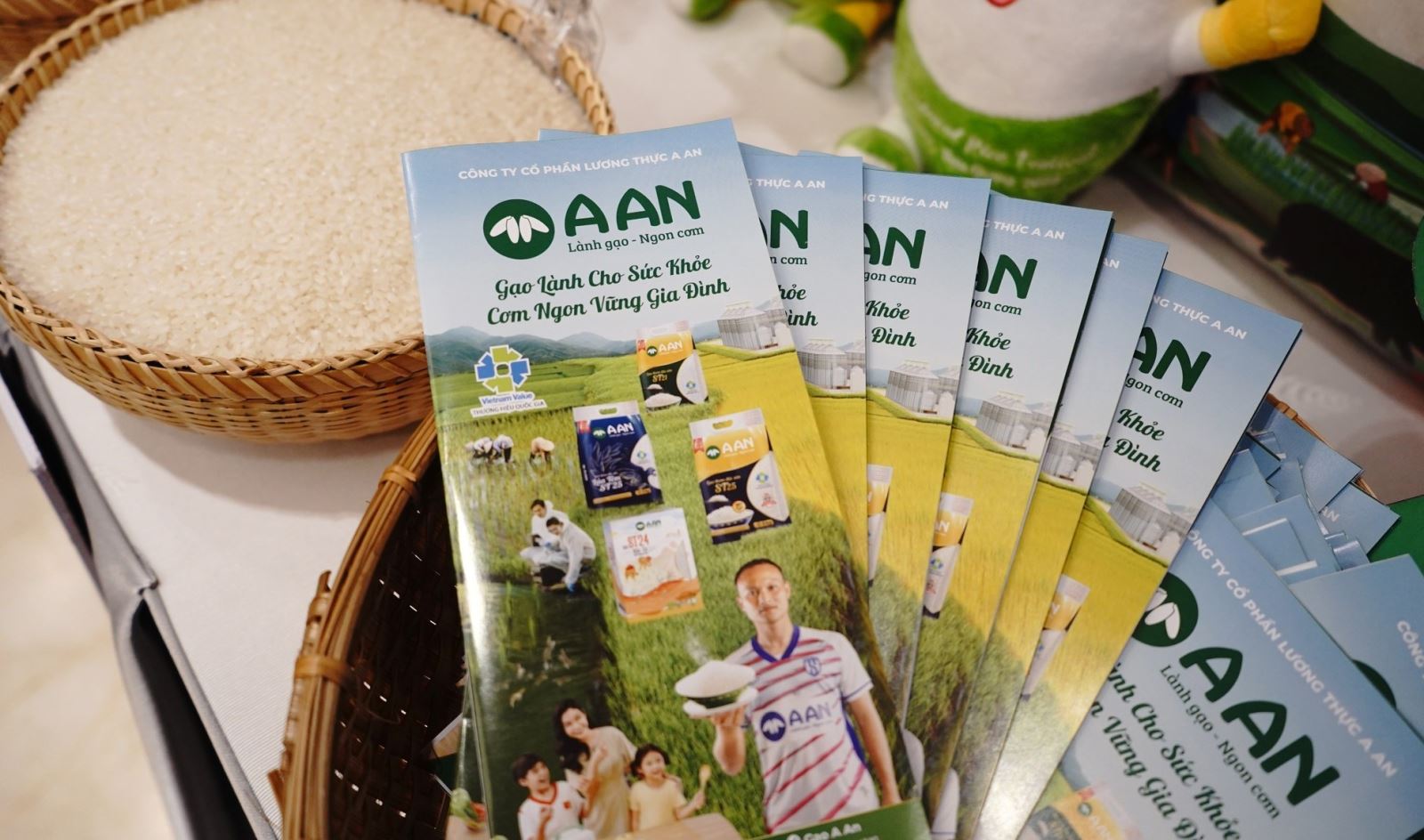 cổ phiếu aan.jpg cổ phiếu aan.jpg