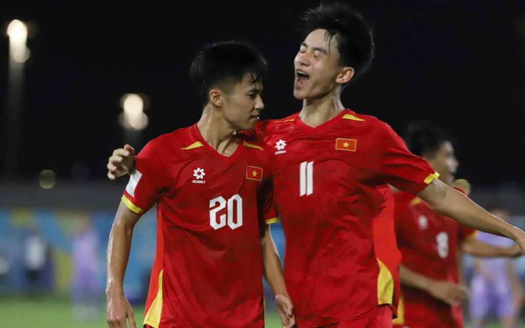 Lịch thi đấu bóng đá hôm nay ngày 11/5 - 12/5: Tottenham sinh tử chiến Leeds- Ảnh 2.