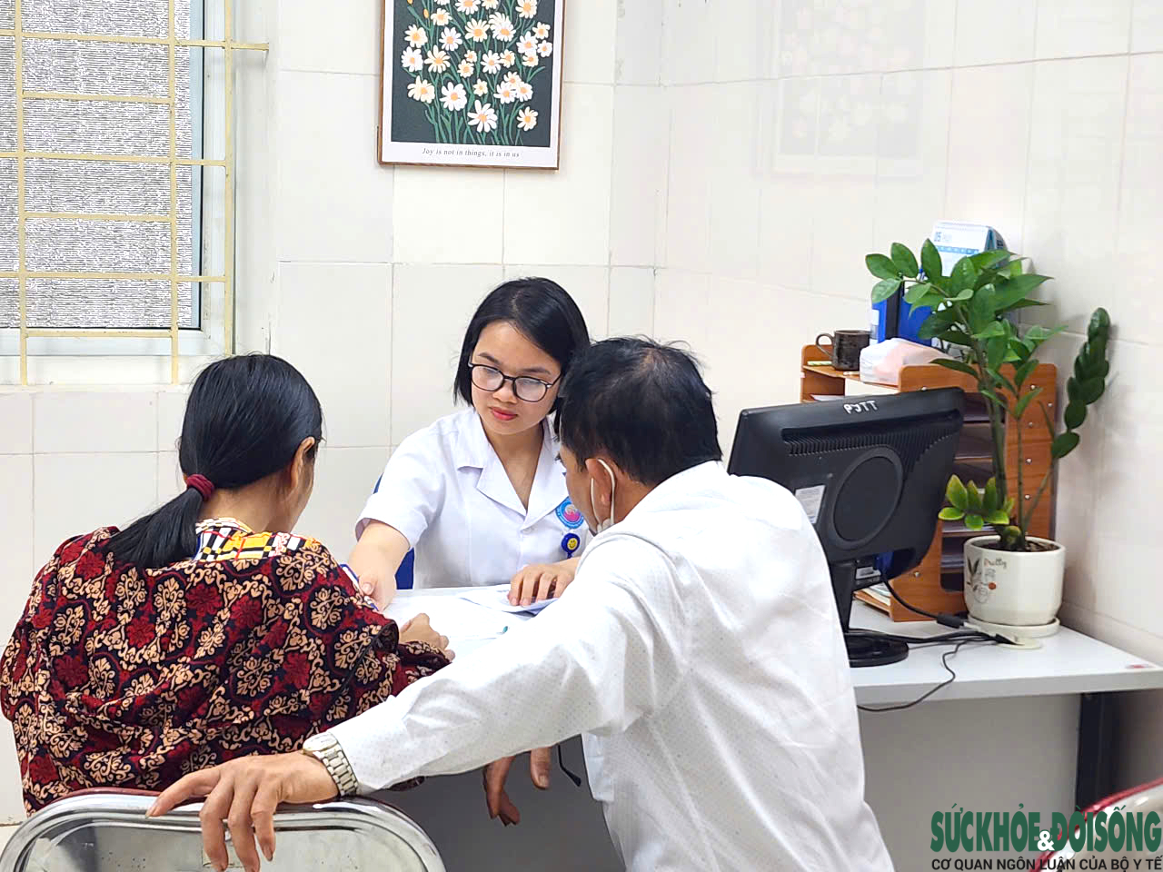 Hotline tư vấn tâm lý, tâm thần được chia sẻ mà không lo bị phán xét- Ảnh 3. Hotline tư vấn tâm lý, tâm thần được chia sẻ mà không lo bị phán xét- Ảnh 3.