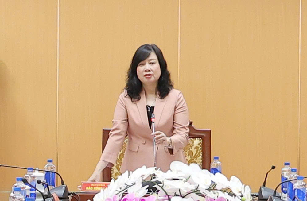 Bộ trưởng Bộ Y tế Đào Hồng Lan trao quyết định bổ nhiệm Cục trưởng Cục An toàn thực phẩm- Ảnh 2.