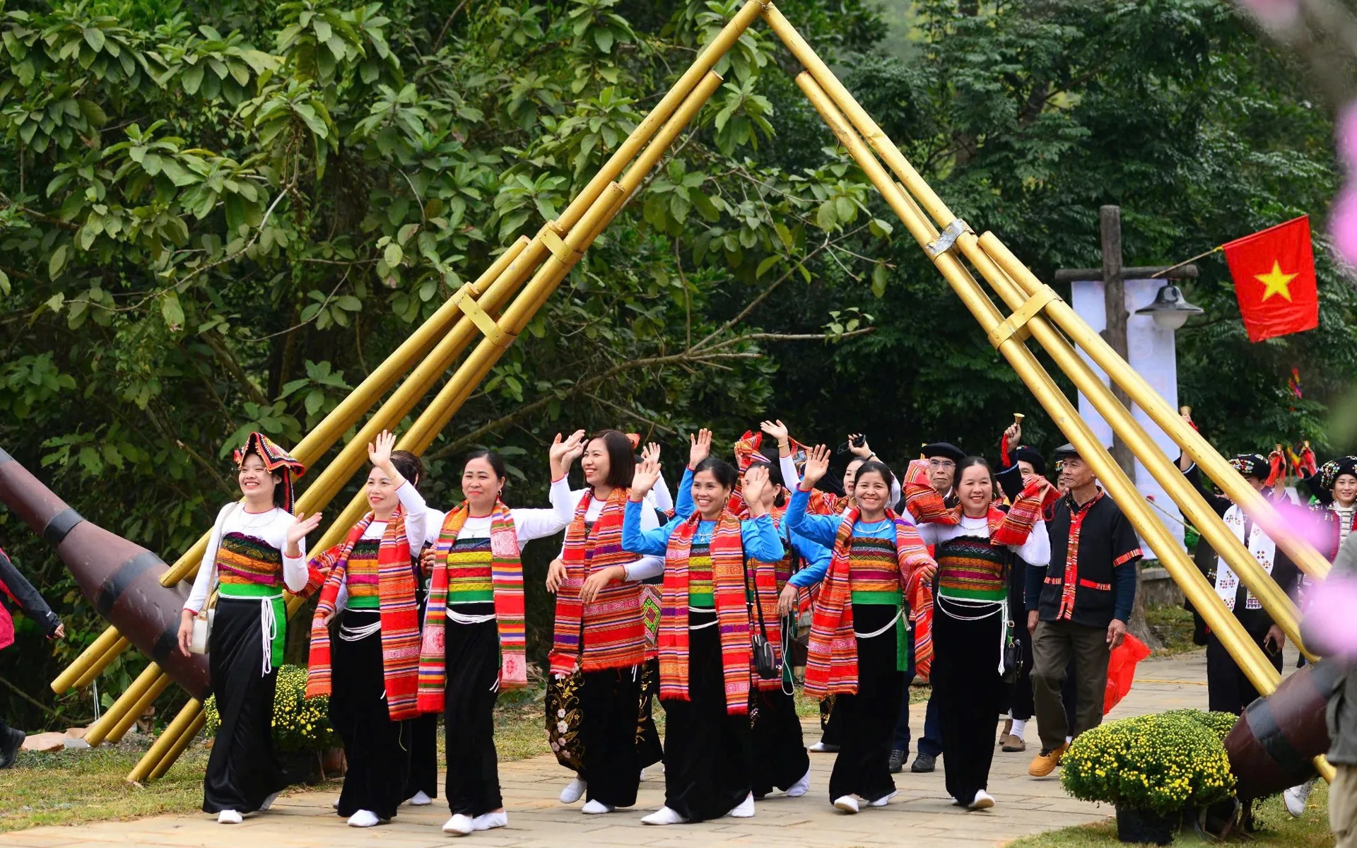 Thủ tướng bổ nhiệm ông Nguyễn Huy Dũng làm Thứ trưởng Bộ VHTT&DL- Ảnh 2. Thủ tướng bổ nhiệm ông Nguyễn Huy Dũng làm Thứ trưởng Bộ VHTT&DL- Ảnh 2.