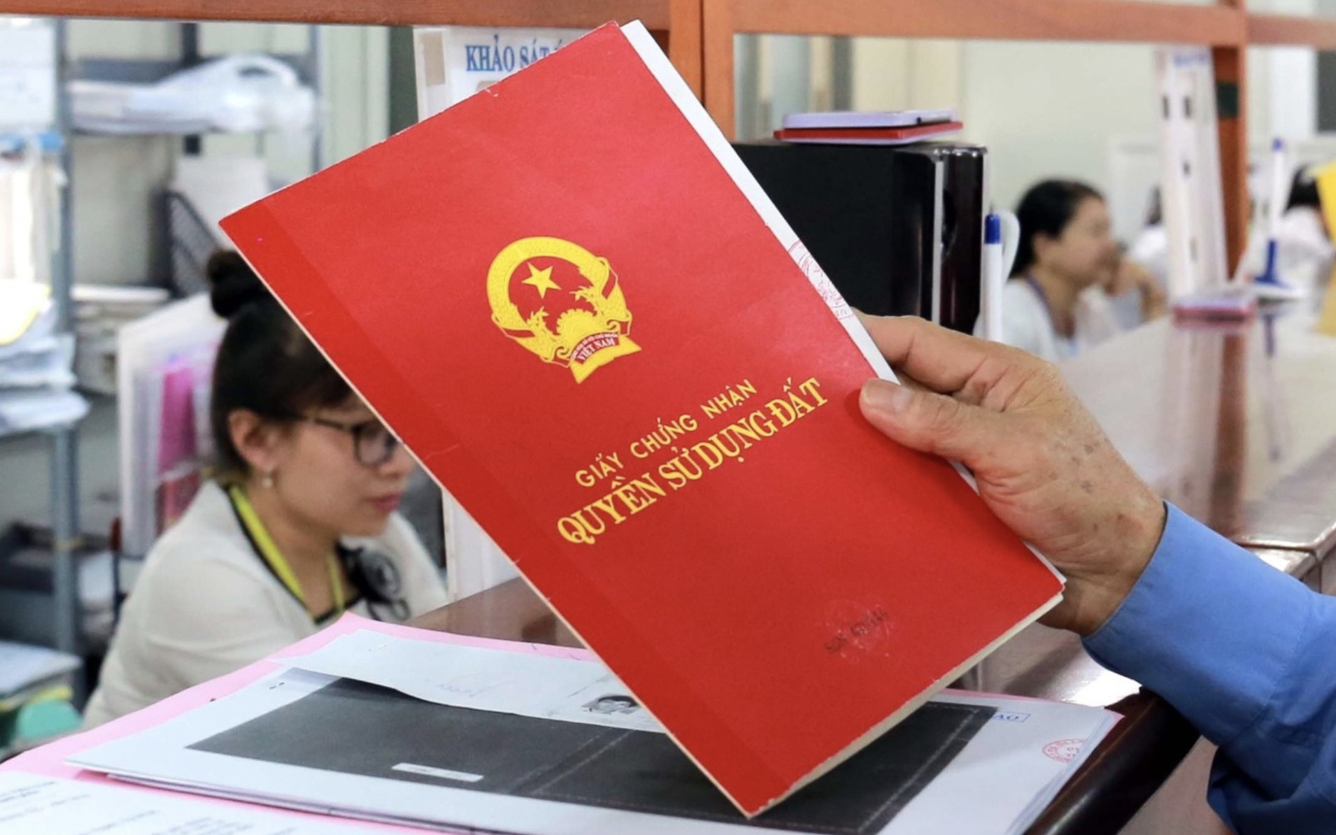 Bộ NN&MT giải đáp thời hạn sử dụng đất nông nghiệp không ghi trên sổ đỏ- Ảnh 2.