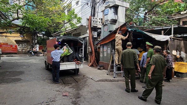 Ra quân duy trì trật tự đô thị: Đường thông hè thoáng, người dân tự giác chấp hành- Ảnh 7.