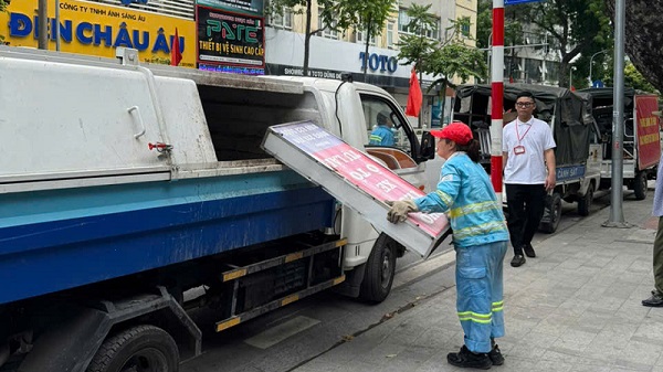 Ra quân duy trì trật tự đô thị: Đường thông hè thoáng, người dân tự giác chấp hành- Ảnh 3.