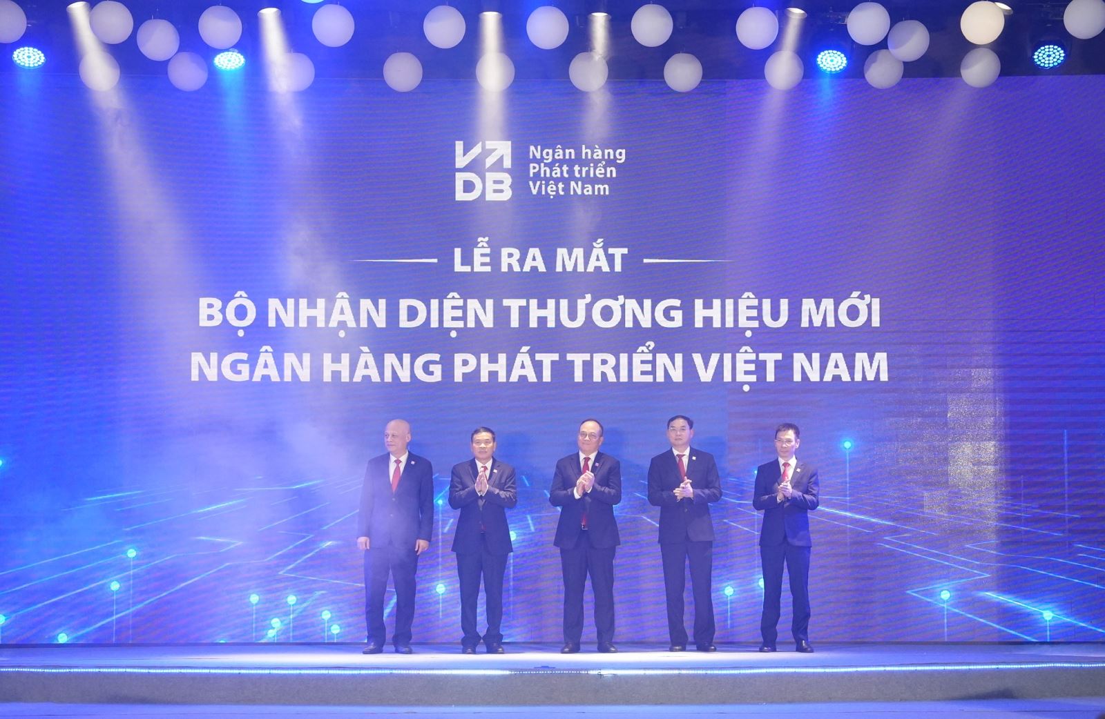 VDB kỷ niệm 20 năm thành lập: Khẳng định vai trò định chế tài chính phát triển của Nhà nước- Ảnh 6.
