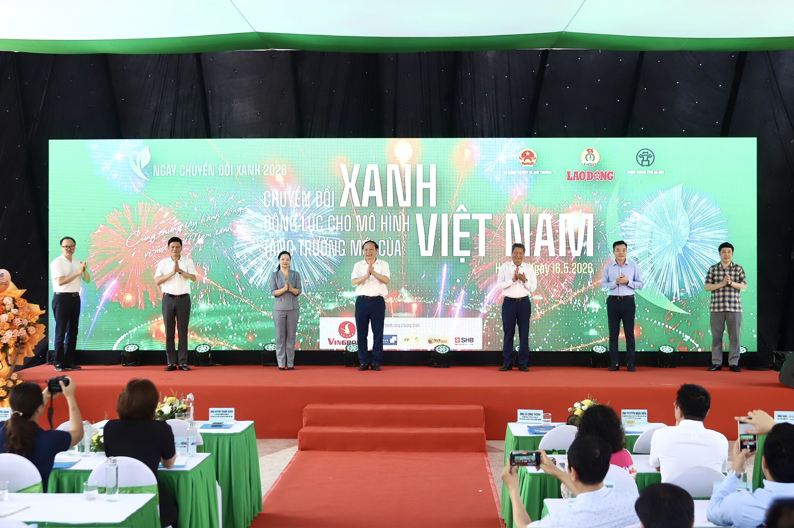 Chuyển đổi xanh đang trở thành yêu cầu bắt buộc đối với phát triển kinh tế, sản xuất, tiêu dùng và nâng cao năng lực cạnh tranh quốc gia.