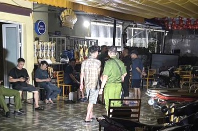 Nghi bị điện giật, hai nhân viên nhà hàng tử vong trong bếp- Ảnh 1.